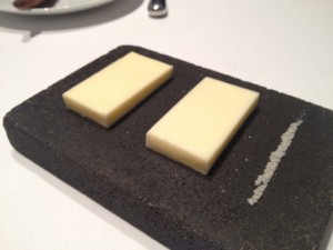 北海道産無塩バターとフランス産醗酵バター