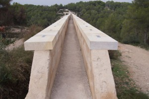 ラス・ファレラス水道橋　水路