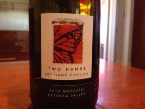 【白】Two Hands Wines Picture Series 'BRILLIANT DISGUISE' Moscato Barossa Valley 2013